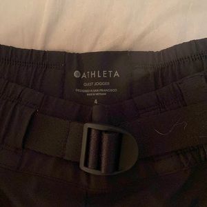 Athleta Quest Jogger black size 4